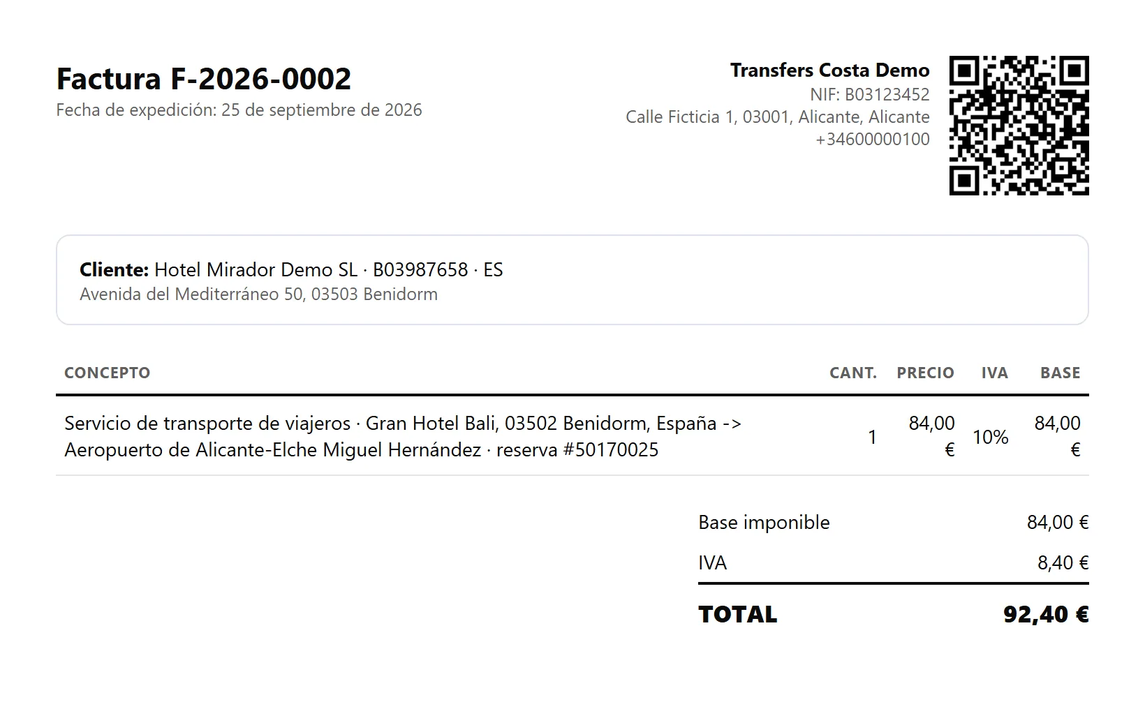 El PDF de una factura emitida desde WAT, con el emisor, el cliente, el traslado, el IVA y el código QR.