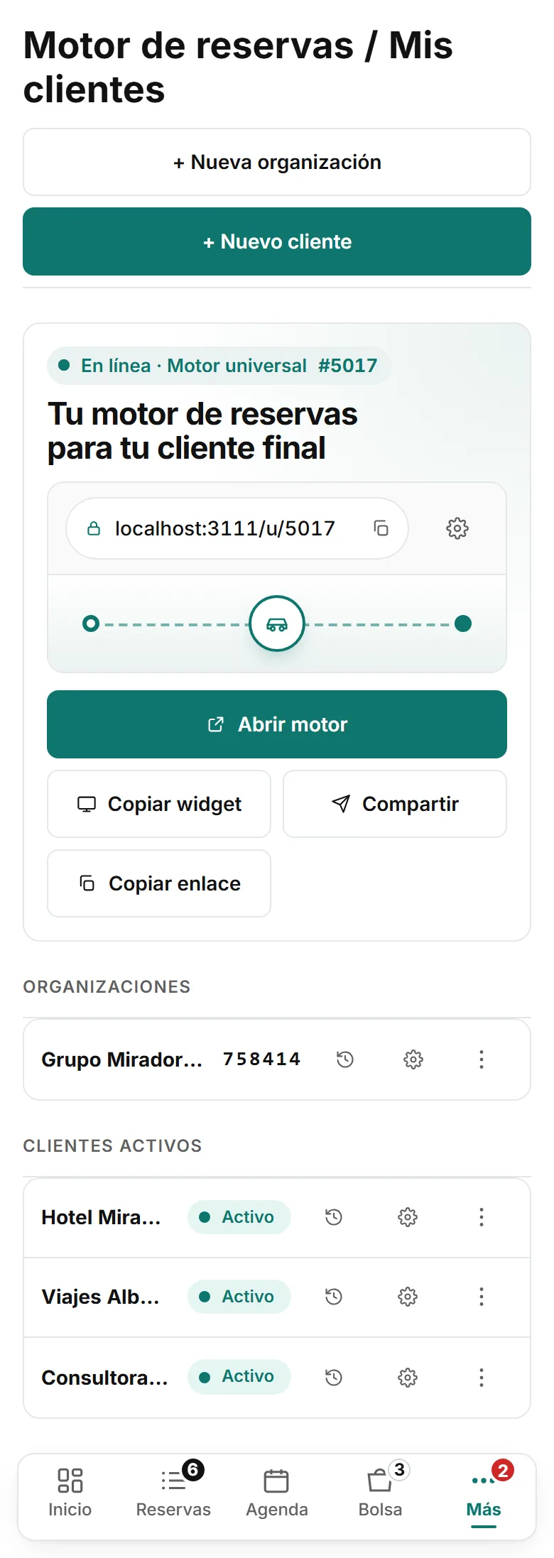 Lista de clientes en el móvil: cada fila con el nombre, el estado y los botones de actividad, gestionar y ⋯.