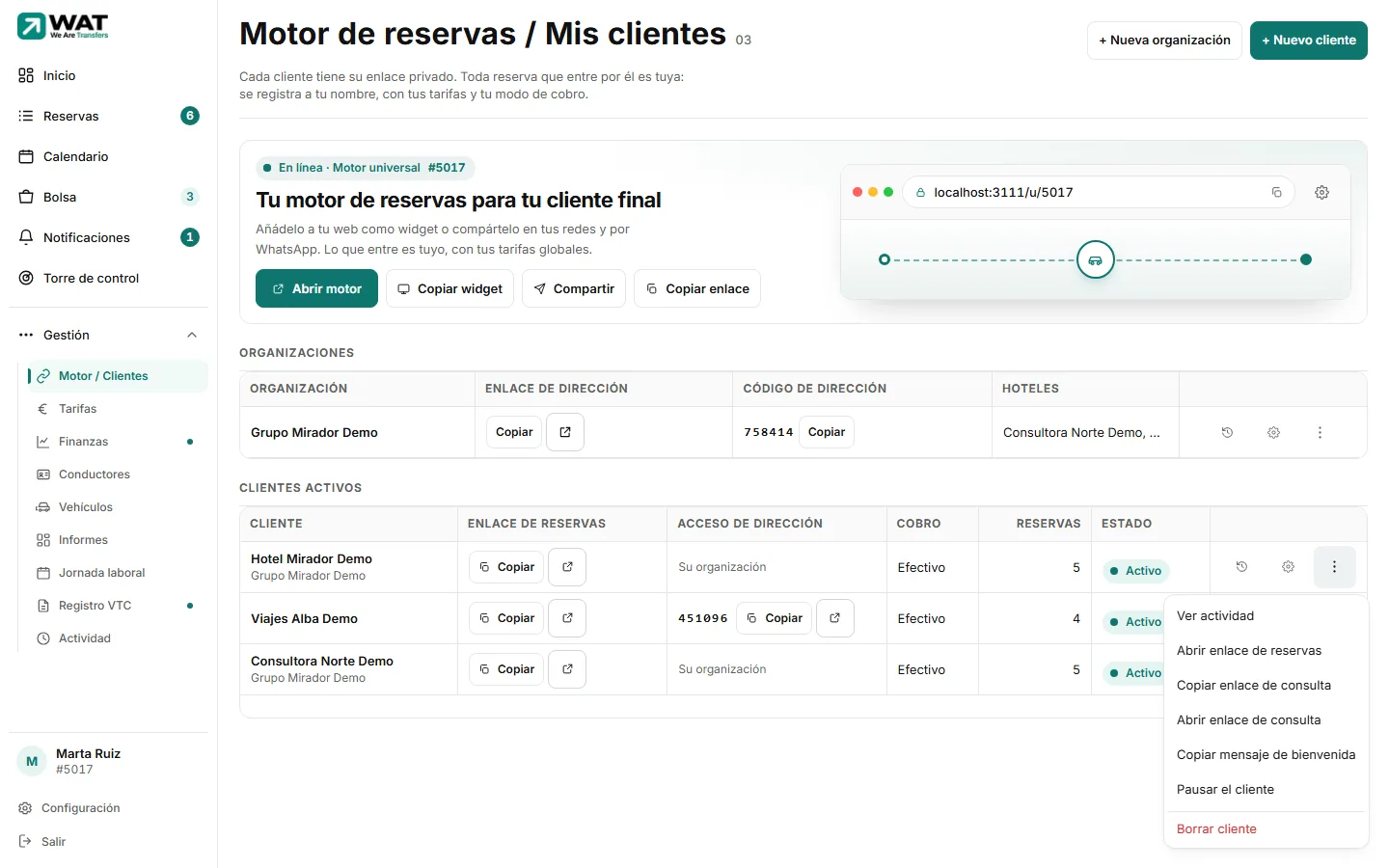 Menú ⋯ de un cliente abierto, con «Copiar mensaje de bienvenida» señalado.