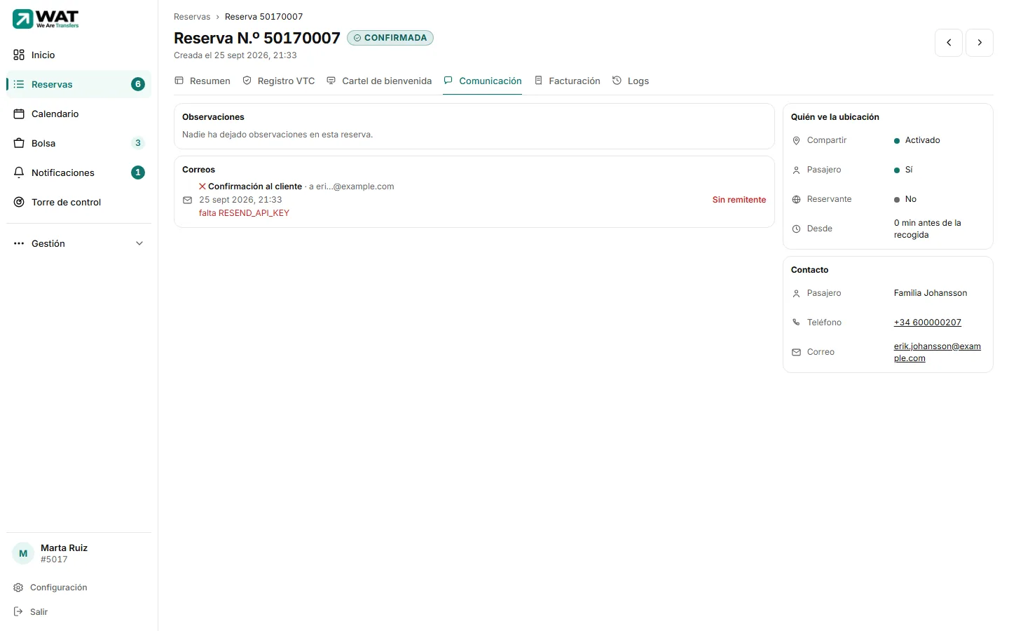 Pestaña «Comunicación» de una reserva con los bloques Observaciones, Correos, Quién ve la ubicación y Contacto.